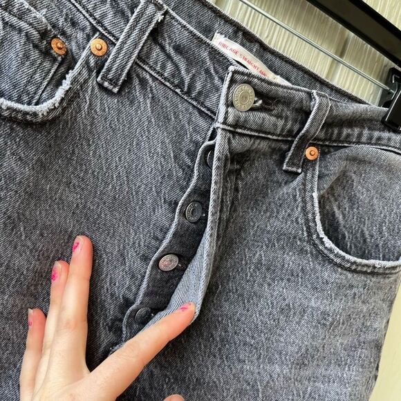 Levi’s Ribcage High Rise Distressed Black Ankle Straight Jeans 28 - Picture 2 of 13